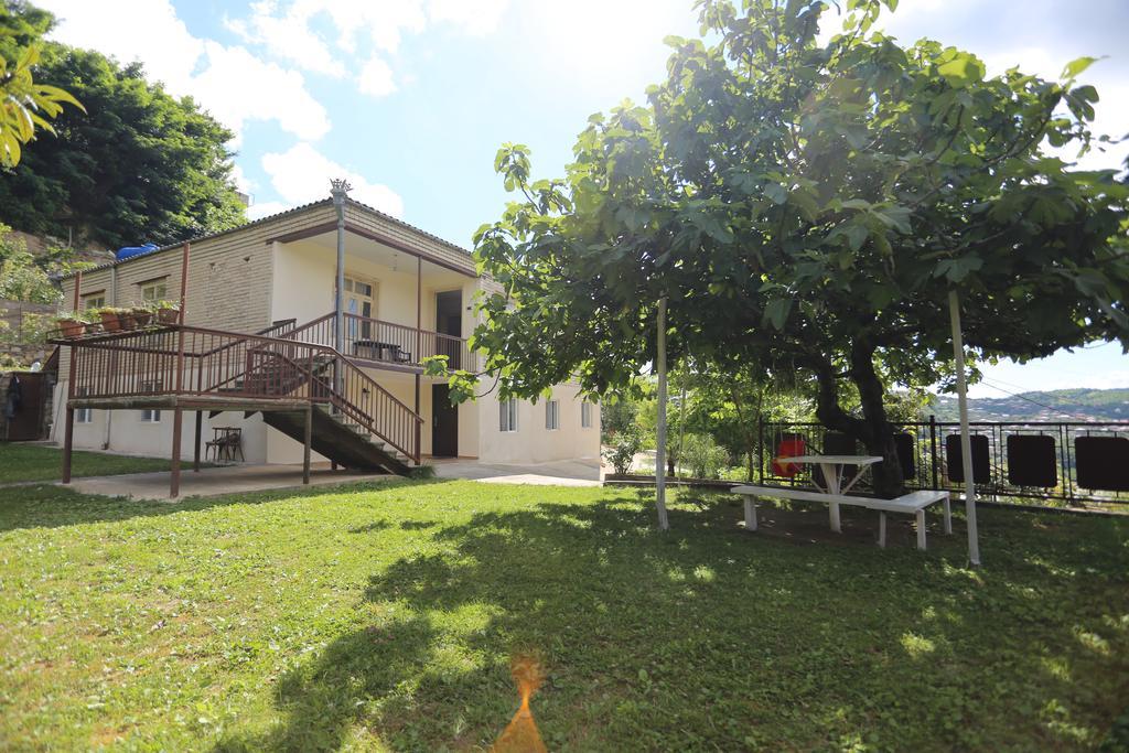 Green House Guest House Kutaissi Exterior foto